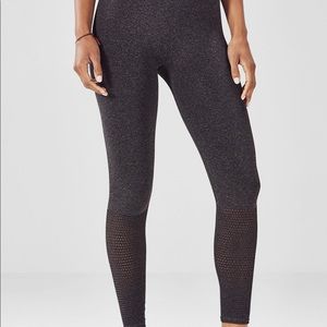 Fabletics Seamless High-Waisted Mesh 7/8. XL